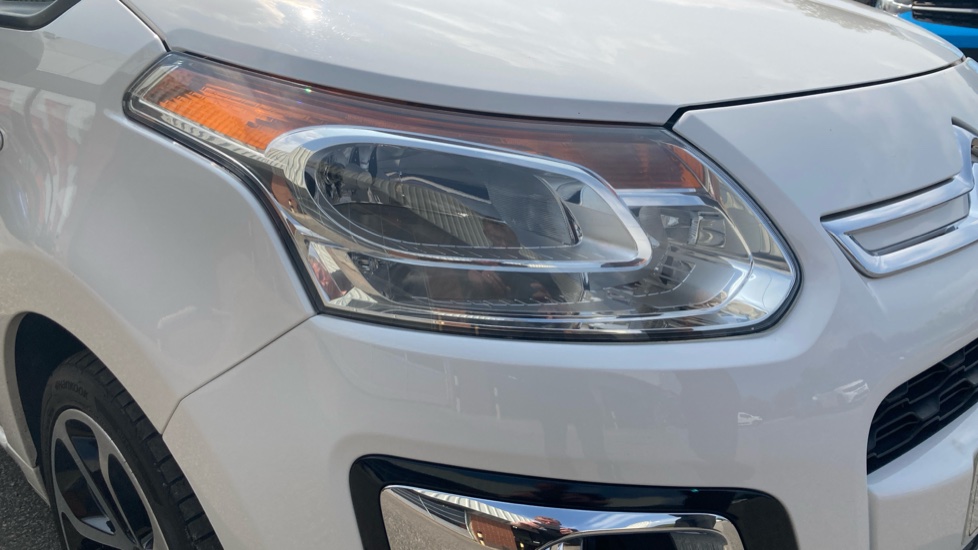 Citroen C3 Picasso 1.2 PureTech Platinum 5dr Petrol Estate - Image 32