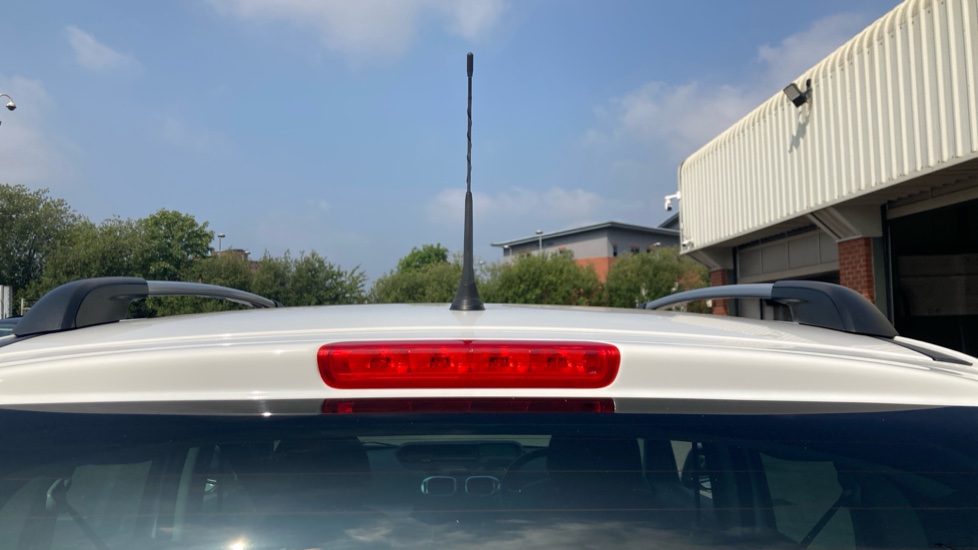 Citroen C3 Picasso 1.2 PureTech Platinum 5dr Petrol Estate - Image 35