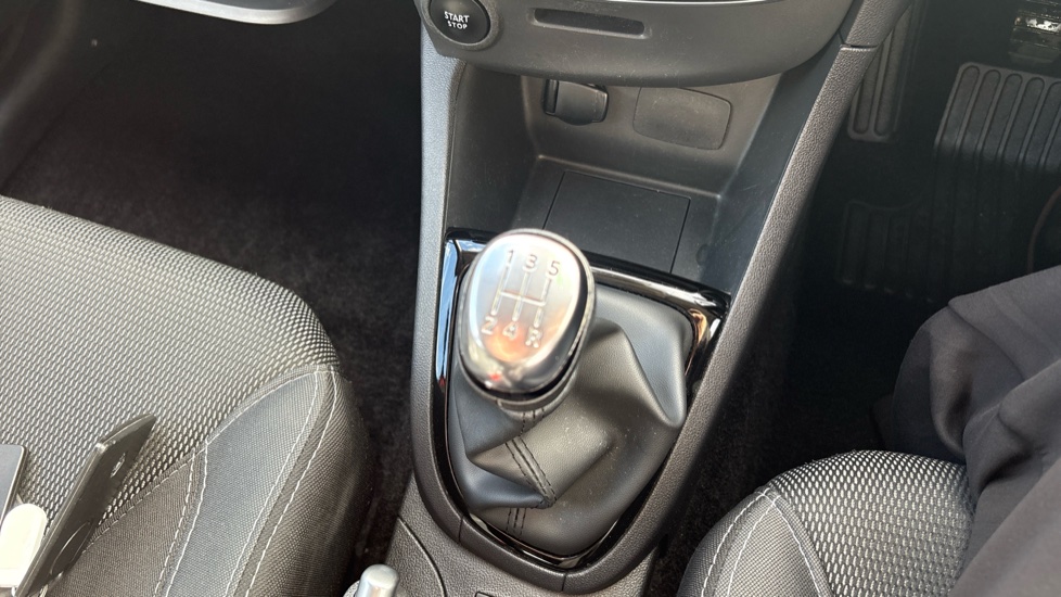 Renault Clio 1.2 16V Dynamique Nav 5dr Petrol Hatchback - Image 30