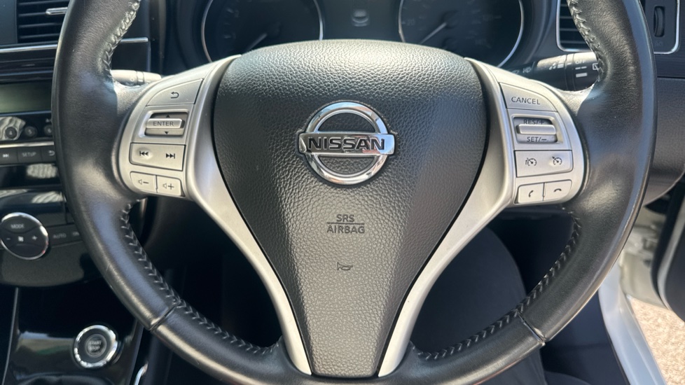 Nissan Pulsar 1.2 DiG-T Acenta 5dr Petrol Hatchback - Image 39