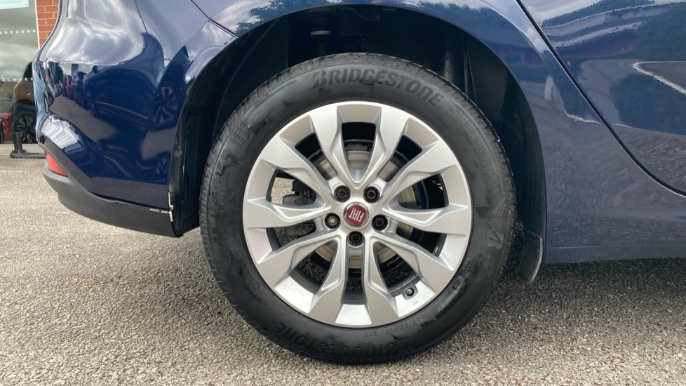 Fiat Tipo 1.4 Easy Plus 5dr Petrol Hatchback - Image 7
