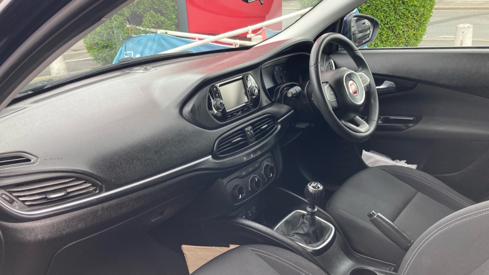 Fiat Tipo 1.4 Easy Plus 5dr Petrol Hatchback - Image 9