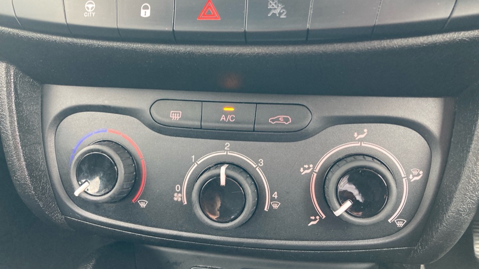 Fiat Tipo 1.4 Easy Plus 5dr Petrol Hatchback - Image 30