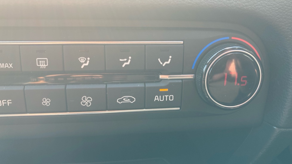 Kia Ceed 1.0T GDi ISG 3 5dr Petrol Hatchback - Image 26