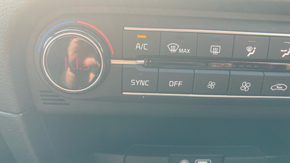 Kia Ceed 1.0T GDi ISG 3 5dr Petrol Hatchback - Image 27