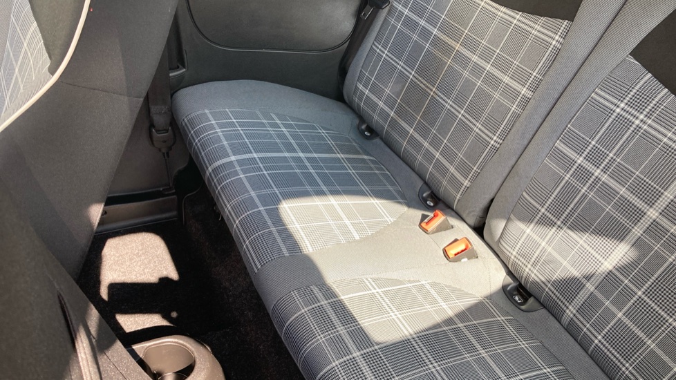 Fiat 500 1.2 Lounge 3dr Dualogic Petrol Hatchback - Image 16