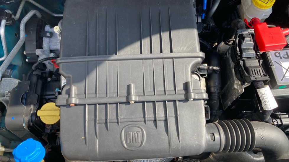 Fiat 500 1.2 Lounge 3dr Dualogic Petrol Hatchback - Image 22