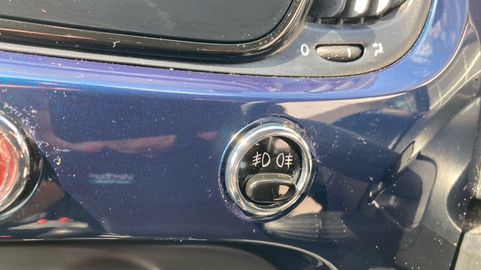 Fiat 500 1.2 Lounge 3dr Dualogic Petrol Hatchback - Image 28