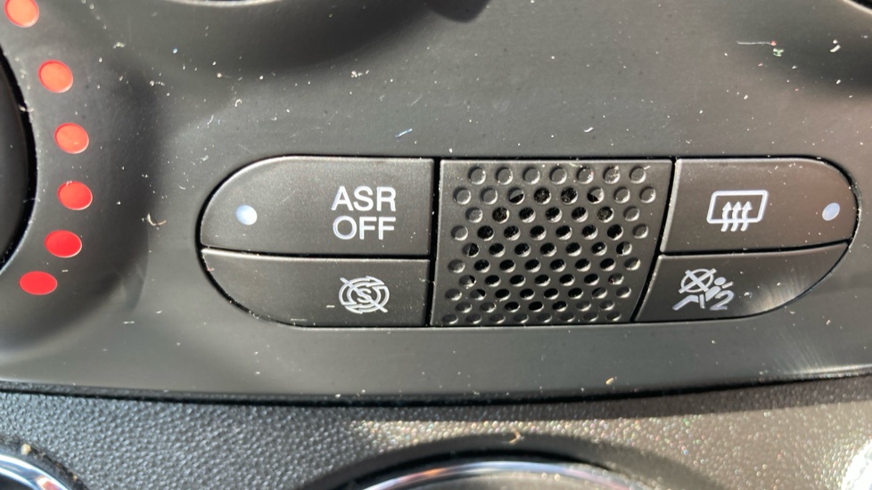 Fiat 500 1.2 Lounge 3dr Dualogic Petrol Hatchback - Image 33