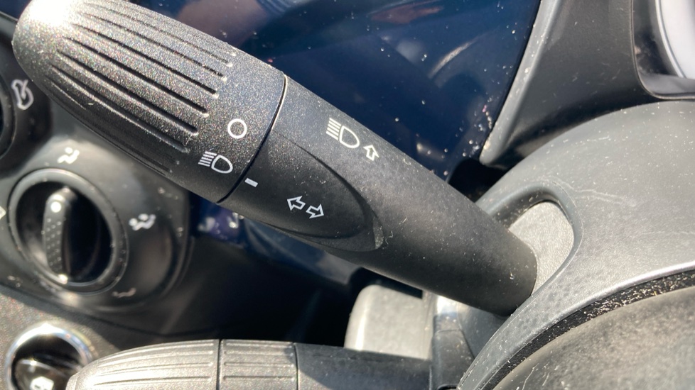 Fiat 500 1.2 Lounge 3dr Dualogic Petrol Hatchback - Image 39