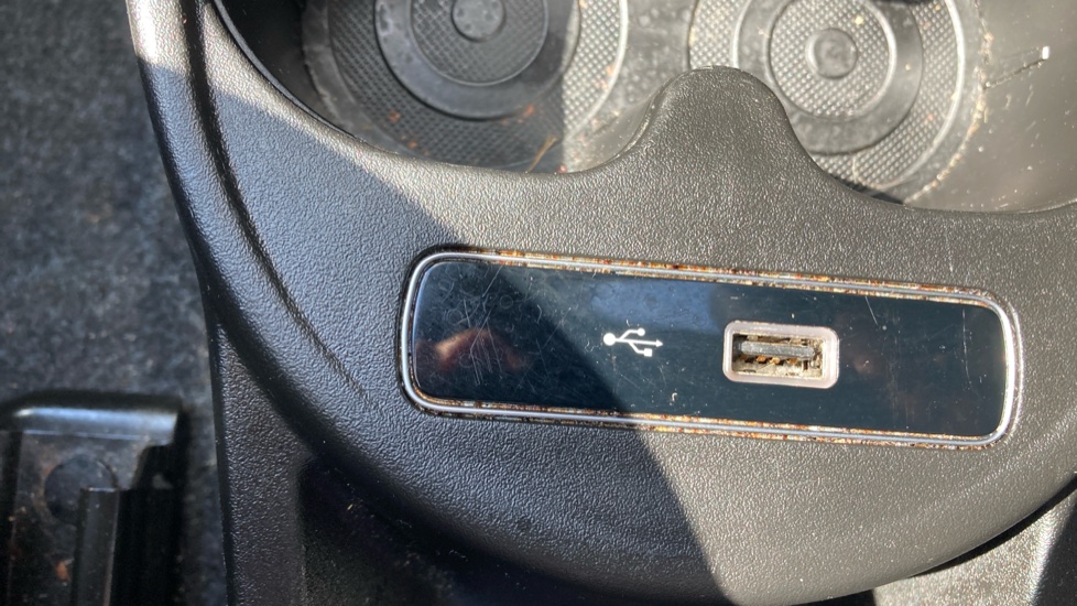 Fiat 500 1.2 Lounge 3dr Dualogic Petrol Hatchback - Image 51