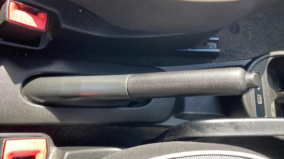 Fiat 500 1.2 Lounge 3dr Dualogic Petrol Hatchback - Image 52