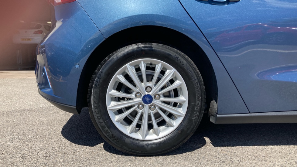 Ford Focus 1.5 EcoBlue 120 Titanium 5dr Auto Diesel Hatchback - Image 7