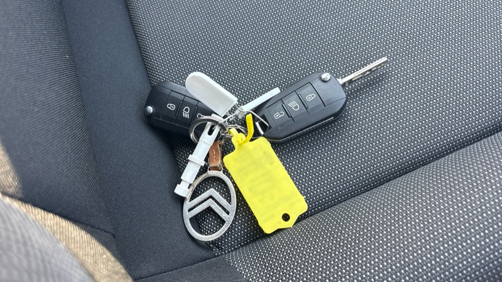 Citroen C3 1.2 PureTech 82 Feel 5dr Petrol Hatchback - Image 20