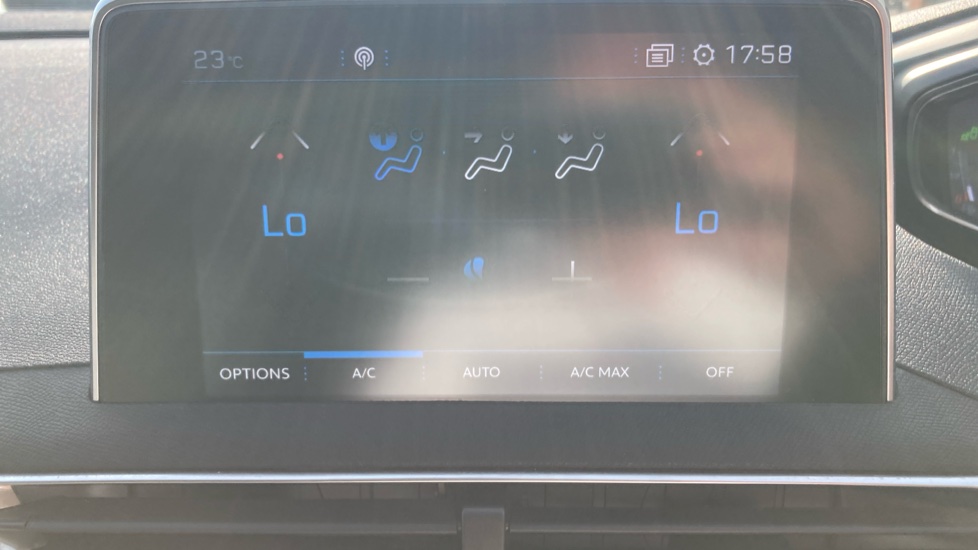Peugeot 3008 1.5 BlueHDi Allure 5dr Diesel Estate - Image 32