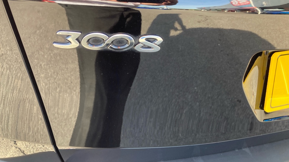 Peugeot 3008 1.5 BlueHDi Allure 5dr Diesel Estate - Image 65