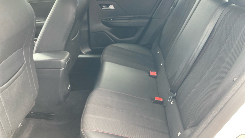 Vauxhall Mokka 100kW GS 50kWh 5dr Auto Electric Hatchback - Image 16