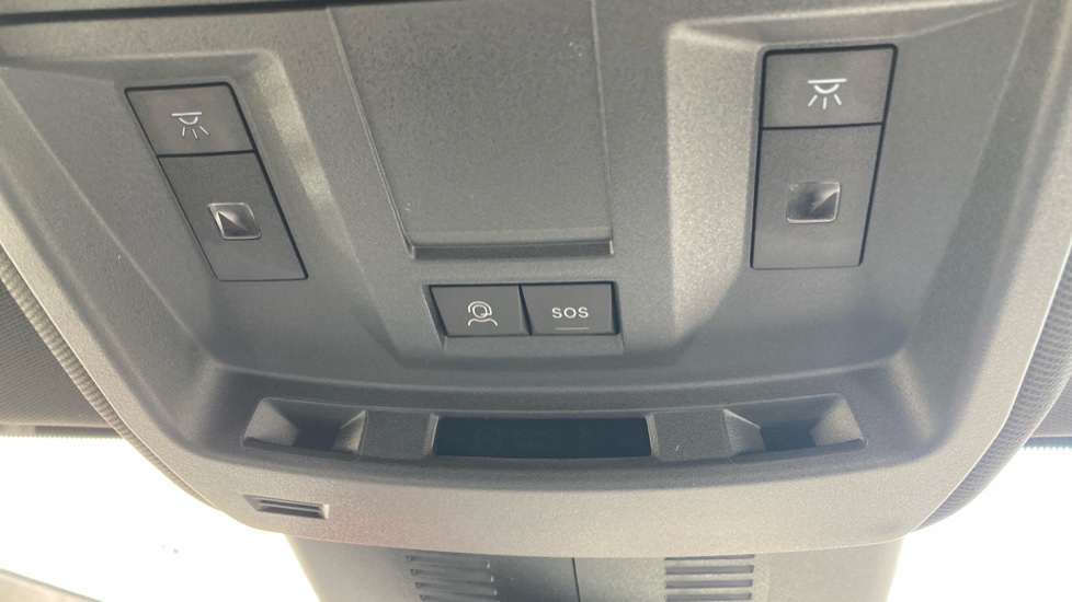 Vauxhall Grandland 1.2 Hybrid 145 Design 5dr e-DCT6 Petrol Hatchback - Image 42