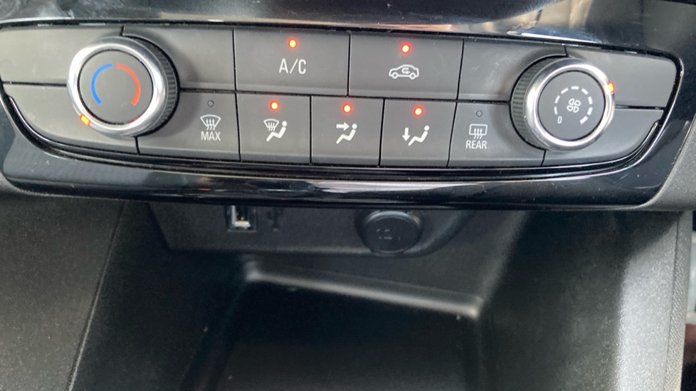 Vauxhall Corsa 1.2 SE Edition 5dr Petrol Hatchback - Image 27