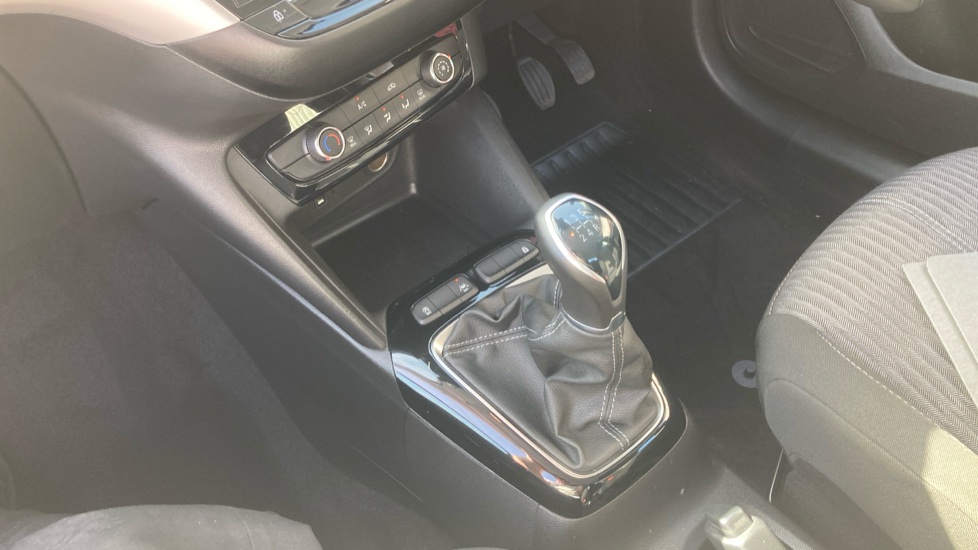 Vauxhall Corsa 1.2 Design 5dr Petrol Hatchback - Image 13