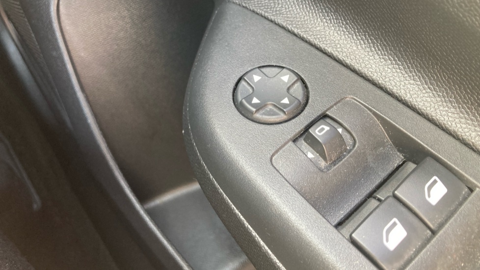Vauxhall Corsa 1.2 Design 5dr Petrol Hatchback - Image 29