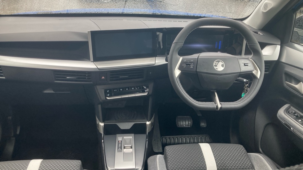 Vauxhall Frontera 83kW Ultimate 54kWh Extended Range 5dr Auto Electric Estate - Image 10