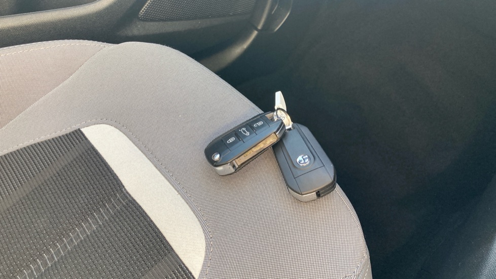 Vauxhall Mokka 1.2 Turbo 100 Griffin 5dr Petrol Hatchback - Image 20