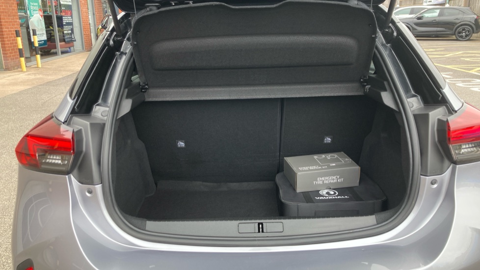 Vauxhall Corsa 100kW SRi Nav Premium 50kWh 5dr Auto [7.4kWCh] Electric Hatchback - Image 4