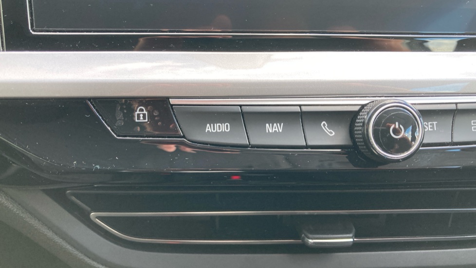 Vauxhall Grandland 1.2 Turbo Ultimate 5dr Petrol Hatchback - Image 31
