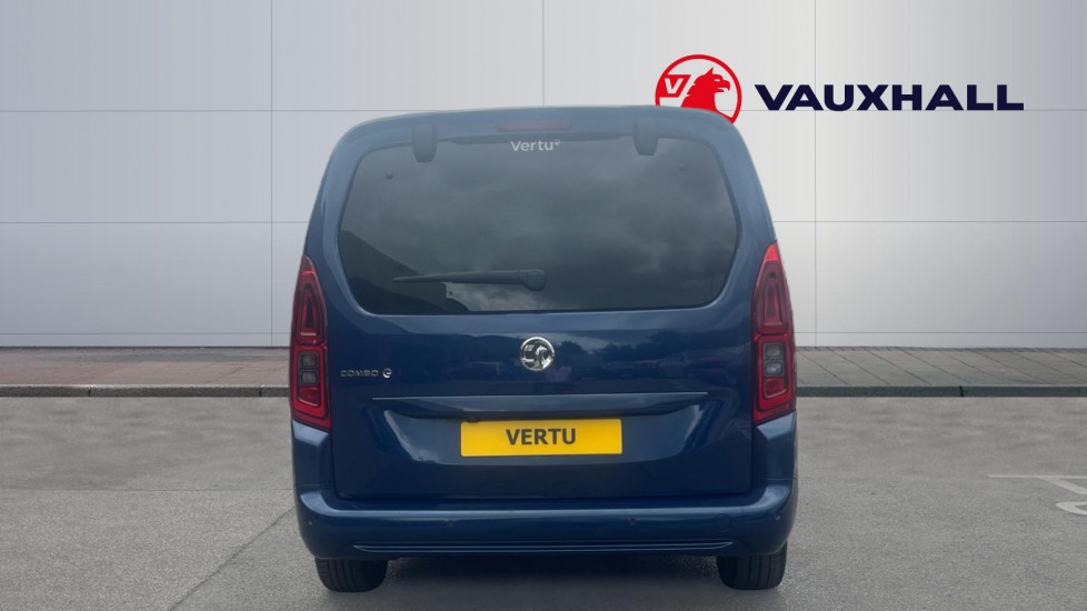 Vauxhall Combo Life 100kW Design XL 50kWh 5dr Auto [7 Seat] Electric Estate - Image 6