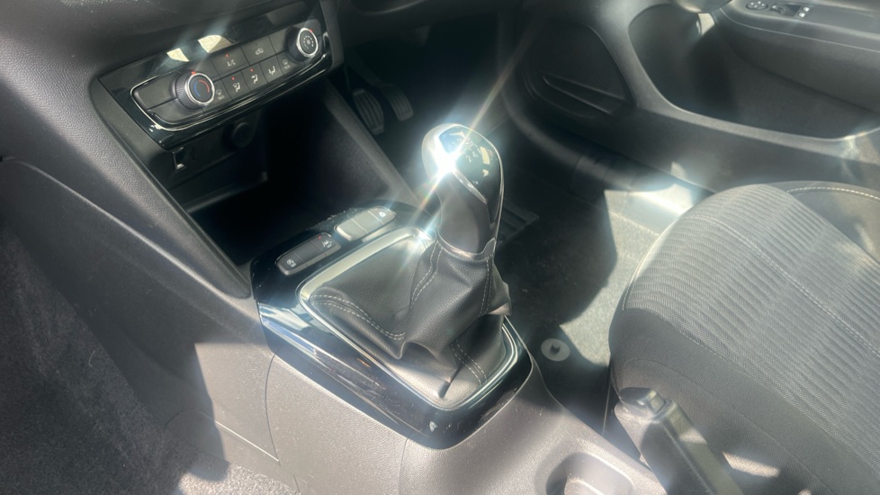 Vauxhall Corsa 1.2 SE 5dr Petrol Hatchback - Image 13
