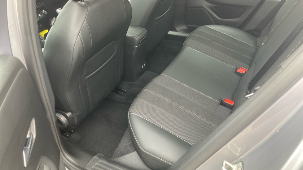 Vauxhall Mokka 1.2 Turbo Elite Premium 5dr Petrol Hatchback - Image 16