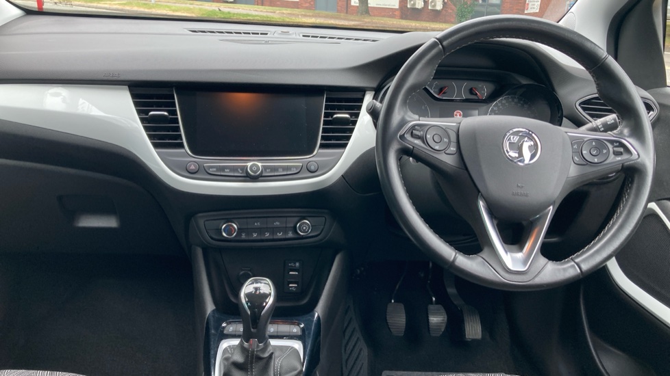 Vauxhall Crossland X 1.2 [83] SRi Nav 5dr [Start Stop] Petrol Hatchback - Image 10