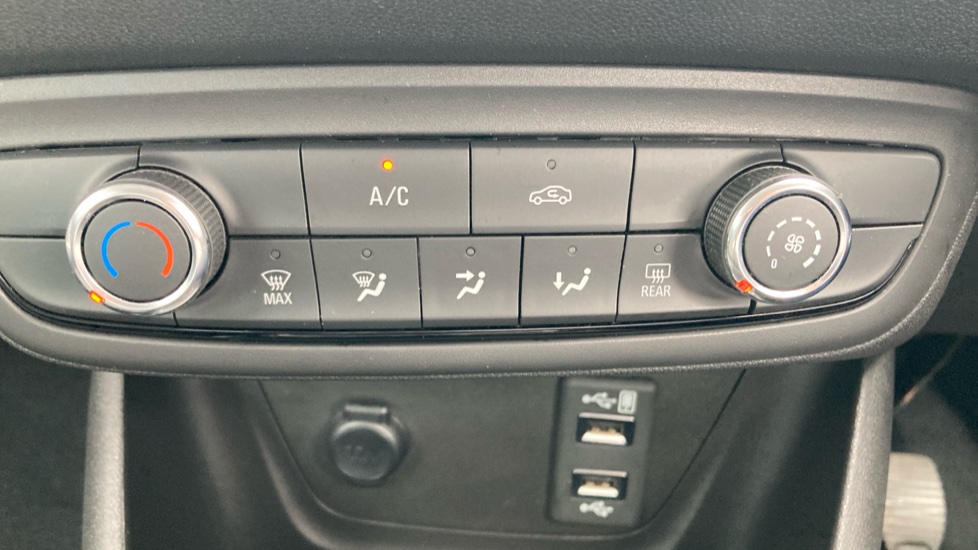 Vauxhall Crossland X 1.2 [83] SRi Nav 5dr [Start Stop] Petrol Hatchback - Image 30