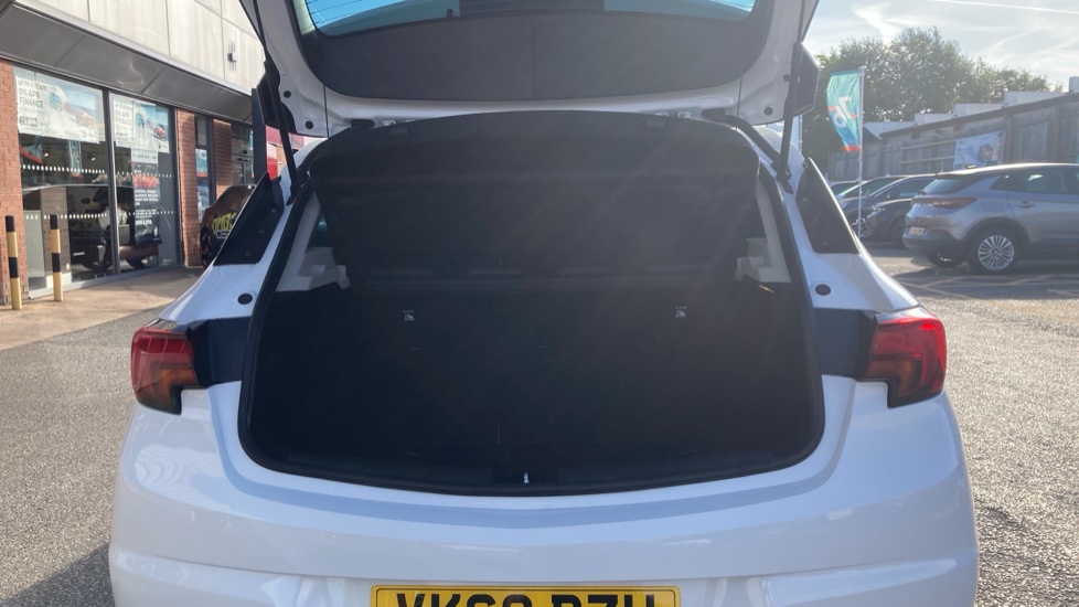 Vauxhall Astra 1.0T ecoTEC SE 5dr Petrol Hatchback - Image 4