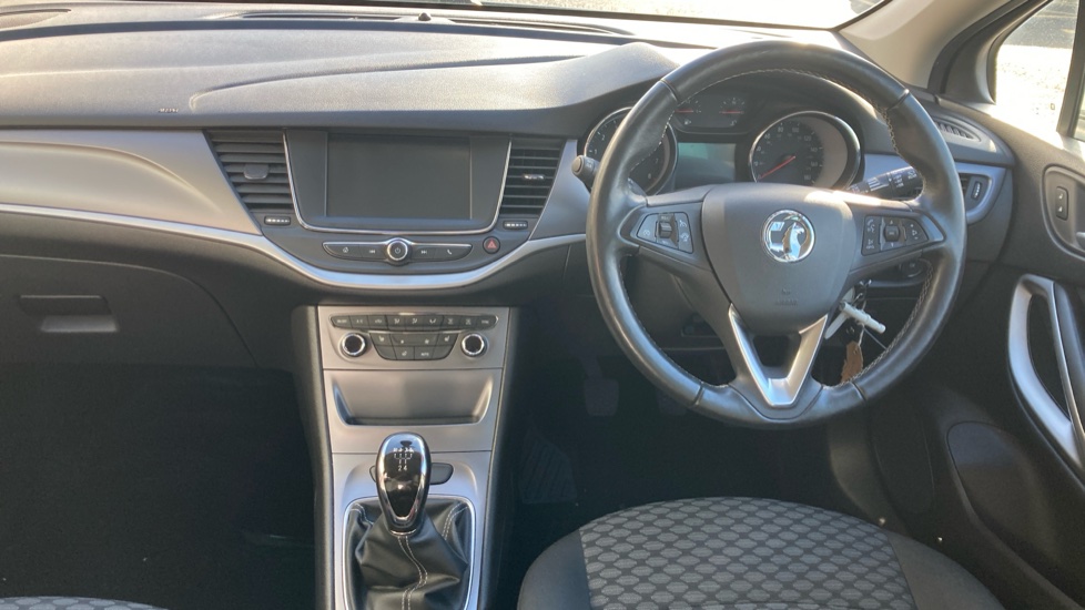 Vauxhall Astra 1.0T ecoTEC SE 5dr Petrol Hatchback - Image 10