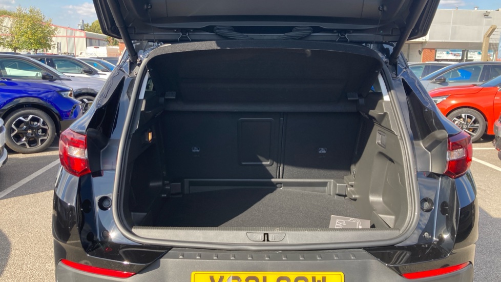 Vauxhall Grandland X 1.2 Turbo Griffin Edition 5dr Auto Petrol Hatchback - Image 4
