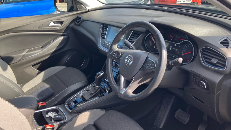 Vauxhall Grandland X 1.2 Turbo Griffin Edition 5dr Auto Petrol Hatchback - Image 11