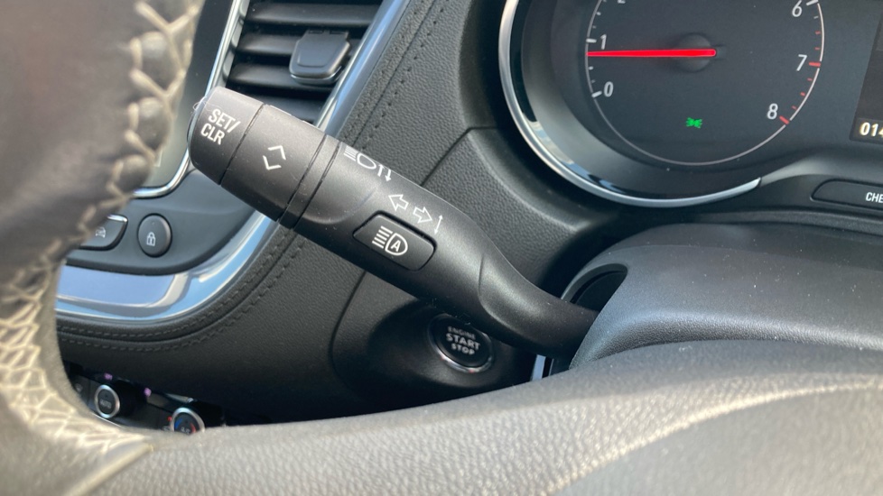 Vauxhall Grandland X 1.2 Turbo Griffin Edition 5dr Auto Petrol Hatchback - Image 22