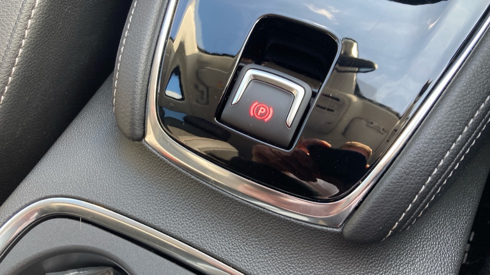 Vauxhall Grandland X 1.2 Turbo Griffin Edition 5dr Auto Petrol Hatchback - Image 32