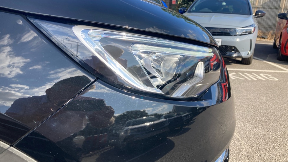 Vauxhall Grandland X 1.2 Turbo Griffin Edition 5dr Auto Petrol Hatchback - Image 36