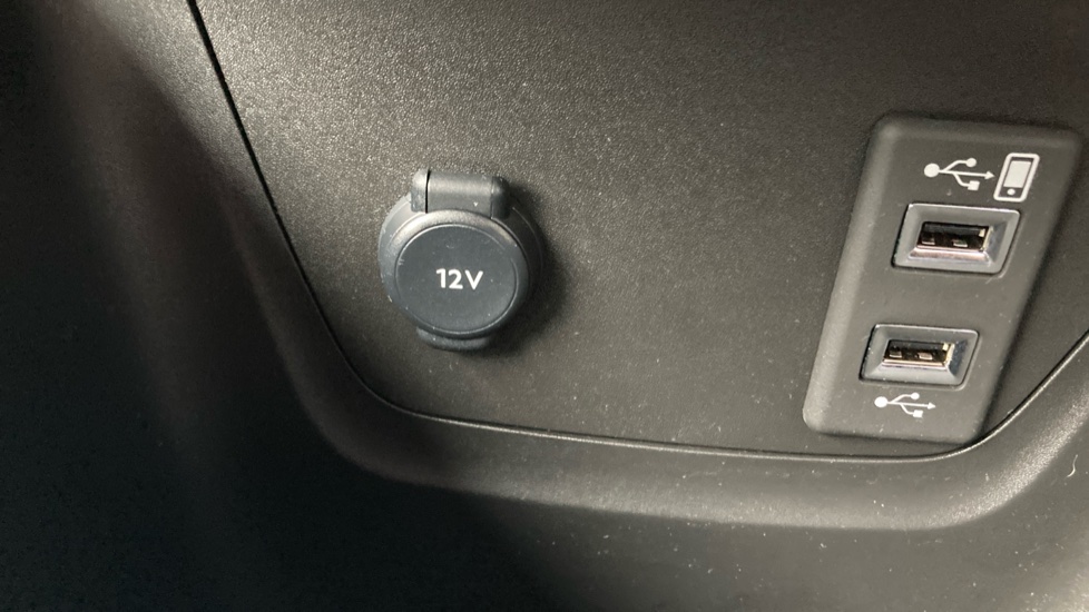 Vauxhall Crossland 1.2 Turbo Ultimate 5dr Petrol Hatchback - Image 37