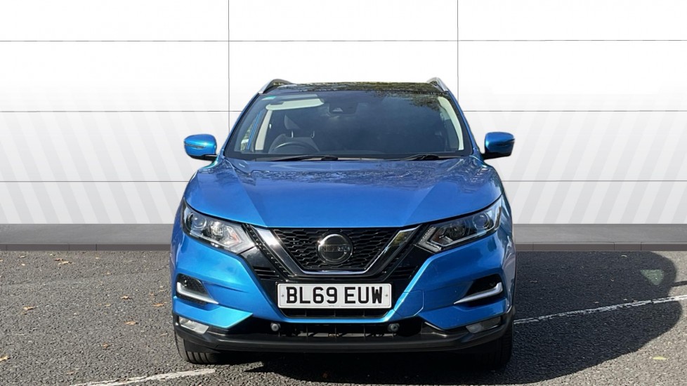 Nissan Qashqai 1.3 DiG-T N-Connecta 5dr Petrol Hatchback - Image 3