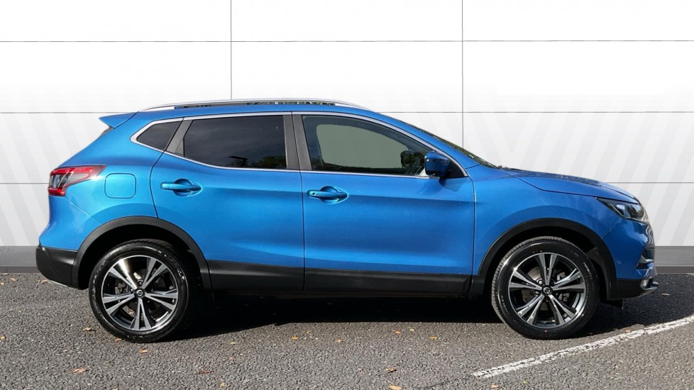Nissan Qashqai 1.3 DiG-T N-Connecta 5dr Petrol Hatchback - Image 5