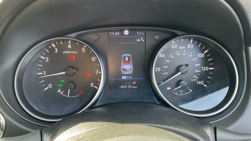 Nissan Qashqai 1.3 DiG-T N-Connecta 5dr Petrol Hatchback - Image 18