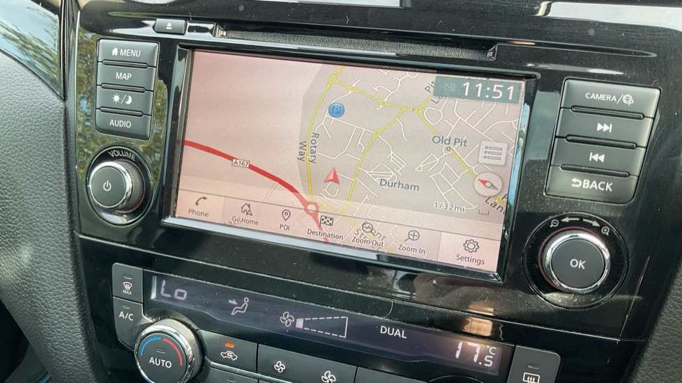 Nissan Qashqai 1.3 DiG-T N-Connecta 5dr Petrol Hatchback - Image 23