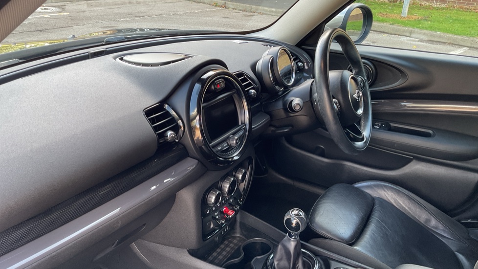 MINI Clubman 2.0 Cooper S 6dr Petrol Estate - Image 9