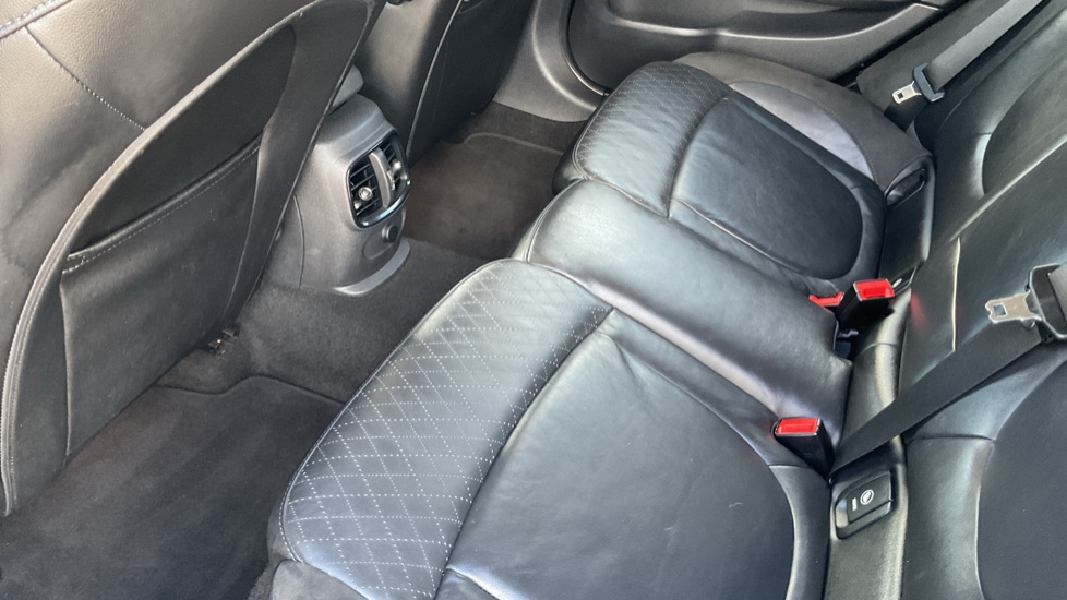 MINI Clubman 2.0 Cooper S 6dr Petrol Estate - Image 16