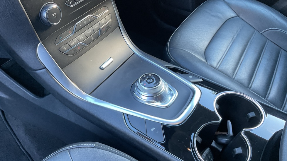 Ford Galaxy 2.5 FHEV 190 Titanium 5dr CVT Hybrid Estate - Image 13