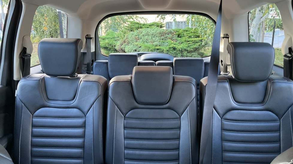 Ford Galaxy 2.5 FHEV 190 Titanium 5dr CVT Hybrid Estate - Image 15